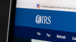 picture of the IRS website open on a computer screen