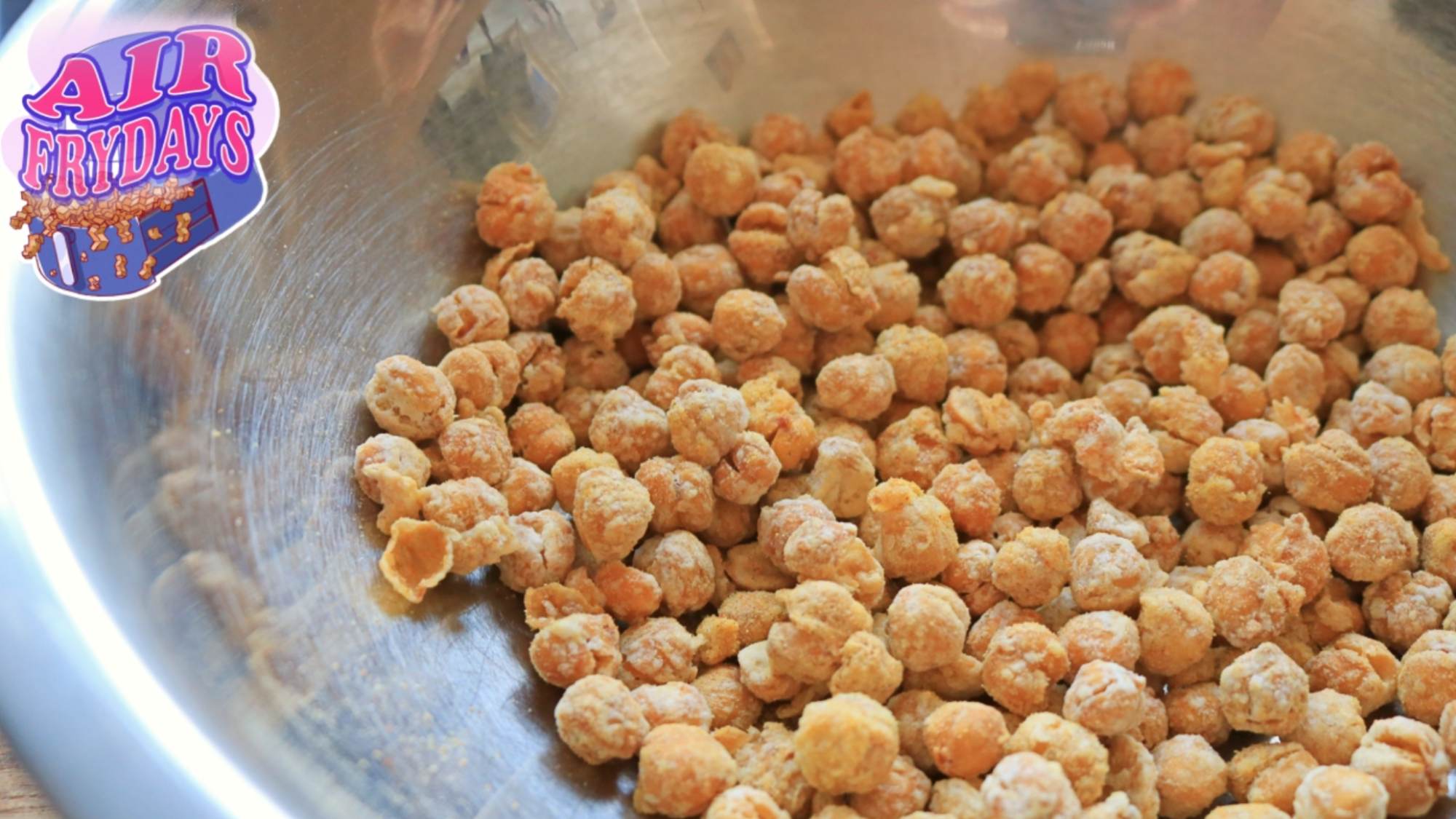 Crunchy chickpeas in a bowl.